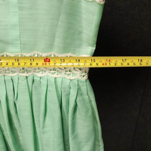 1950's Mint Green Cotton Organza Lace Circle Dress - Picture 6 of 7